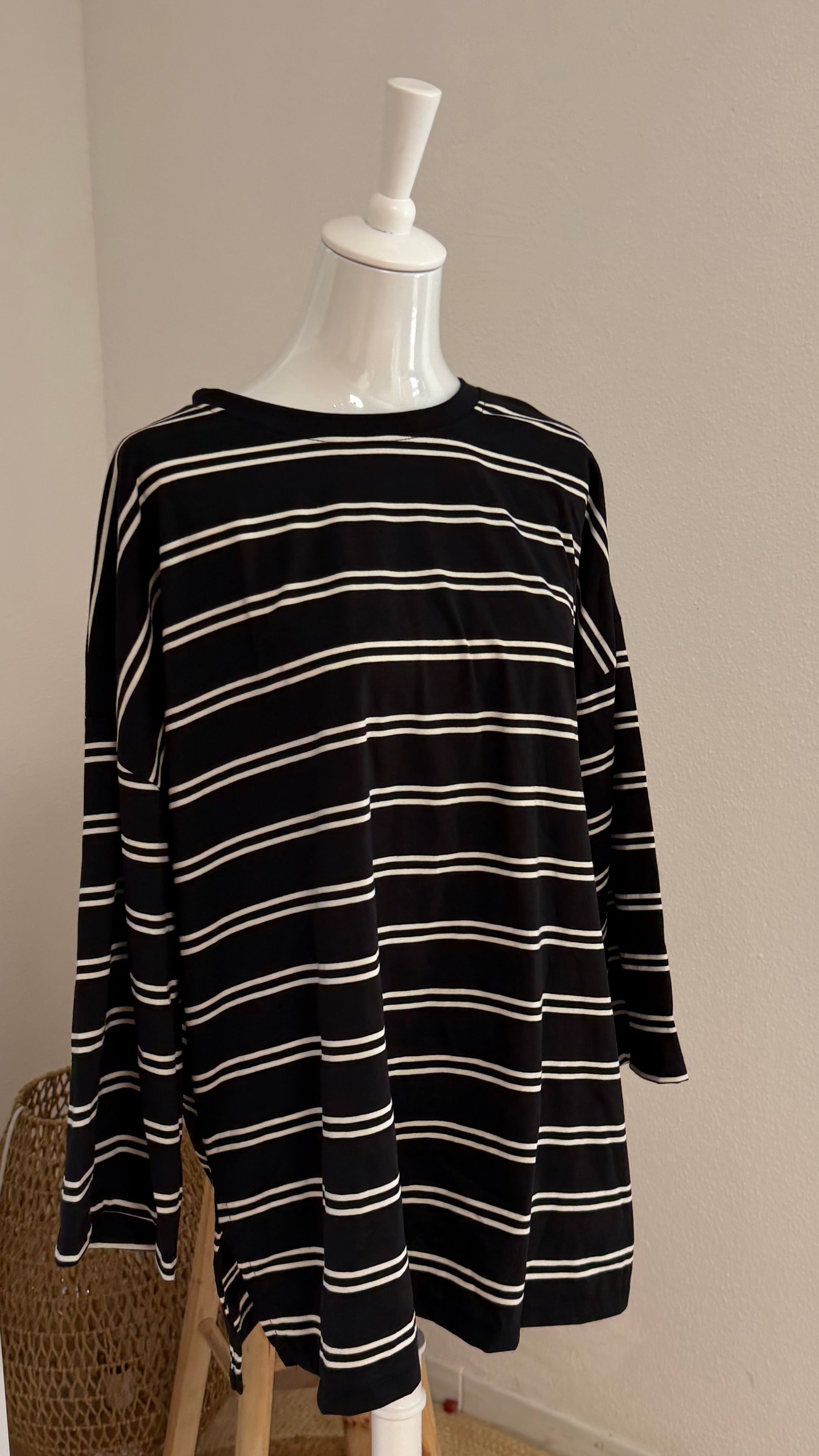 T-SHIRT MANCHE LONGUE RAYÉ NOIR