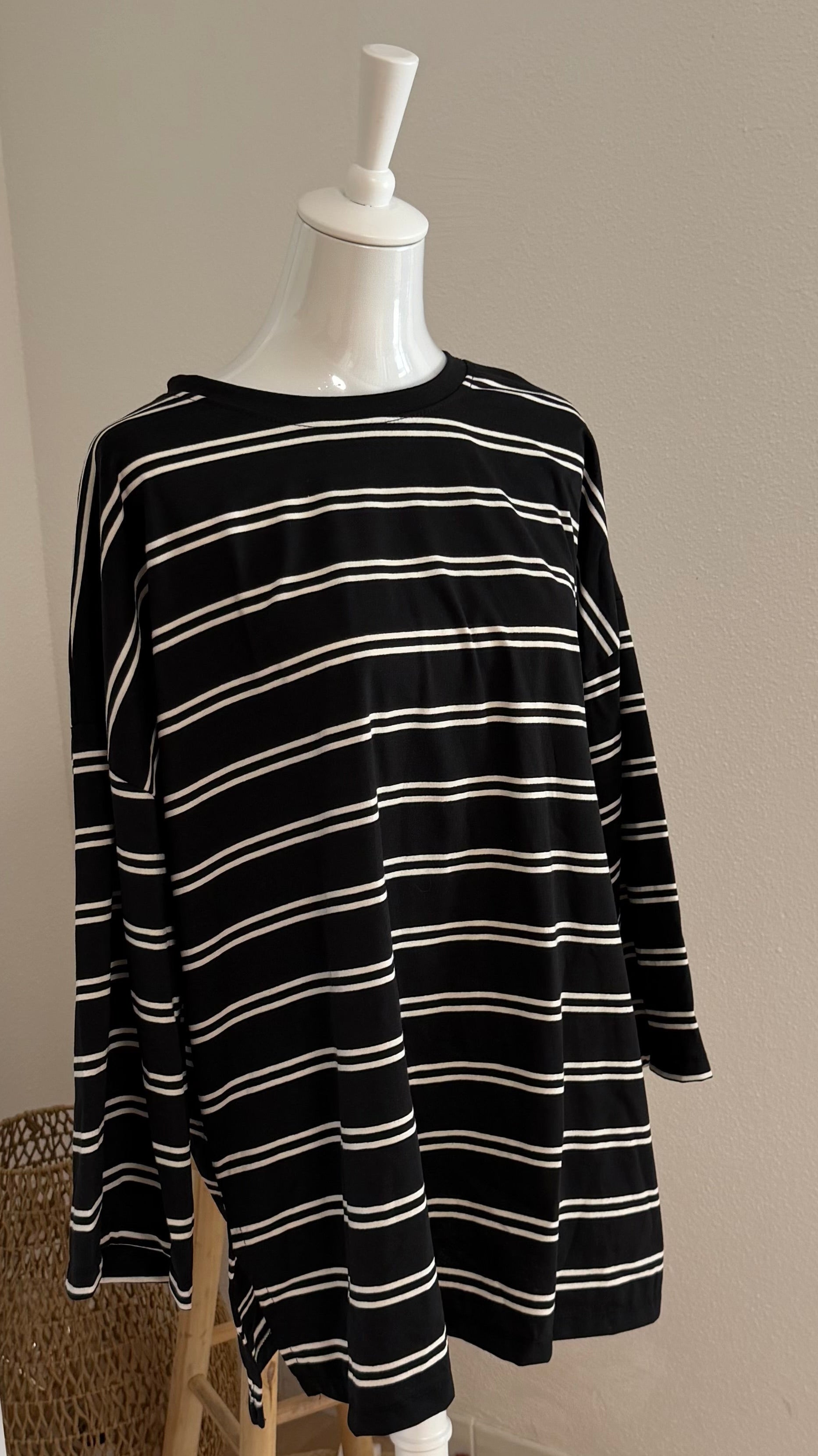 T-SHIRT MANCHE LONGUE RAYÉ NOIR
